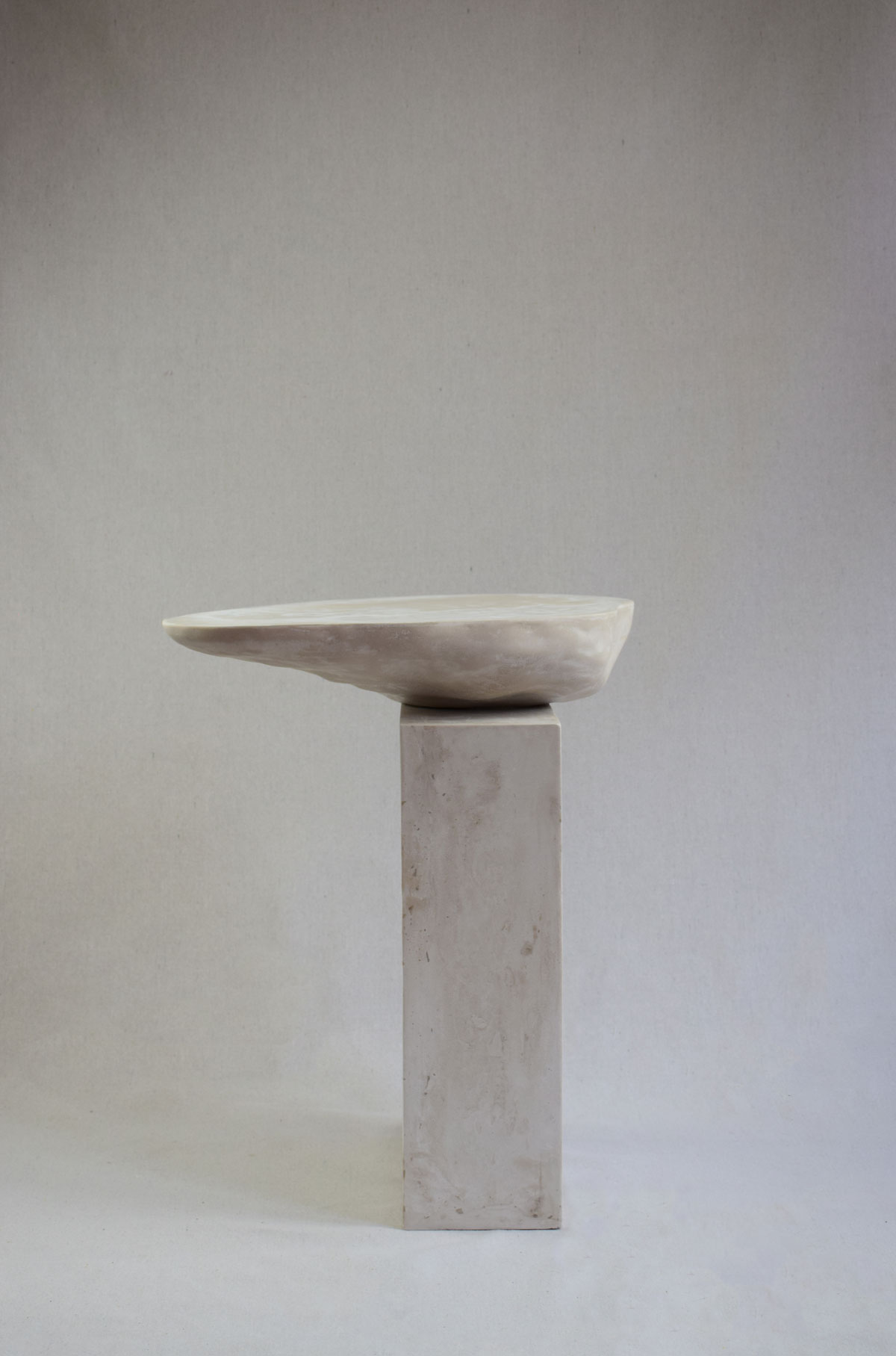 Studio Isac Elam Kaid - Sculptural table - K2104